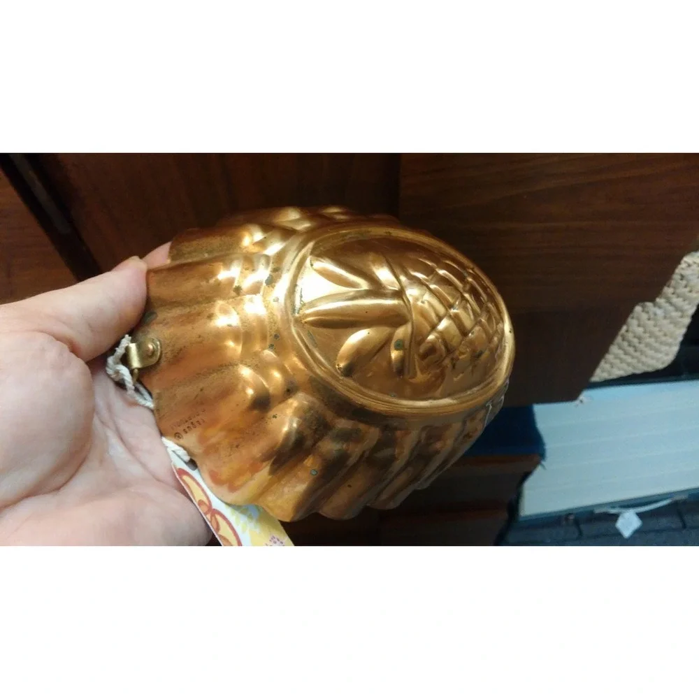 Vintage small copper colored‎ jello mold with pineapple design